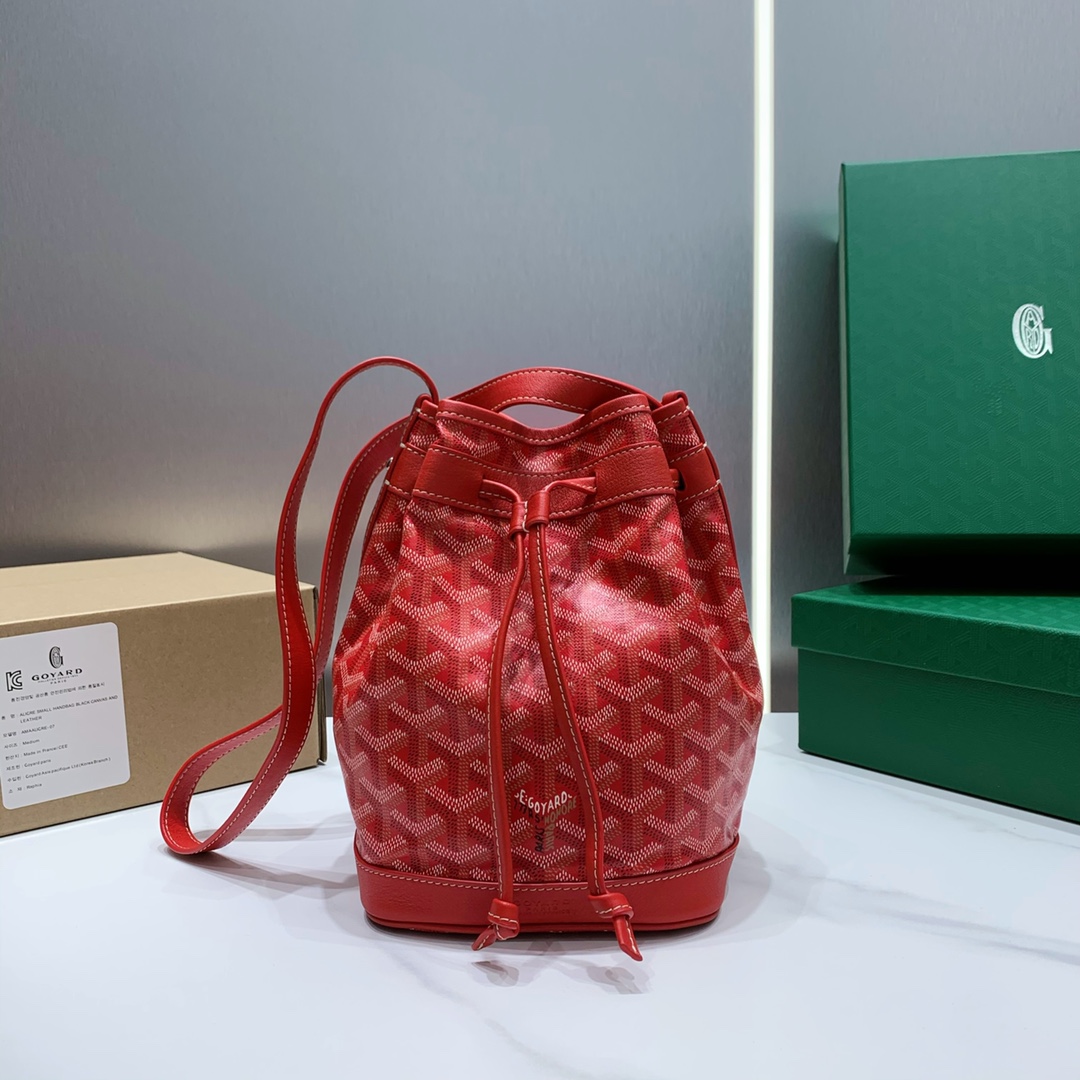 Petit Flot Bucket Bag In Red